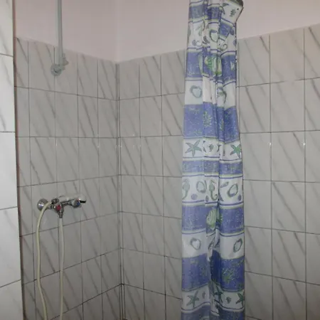 2 Pieces 5 Couchages Sur Bn160-012 Banyuls-sur-Mer